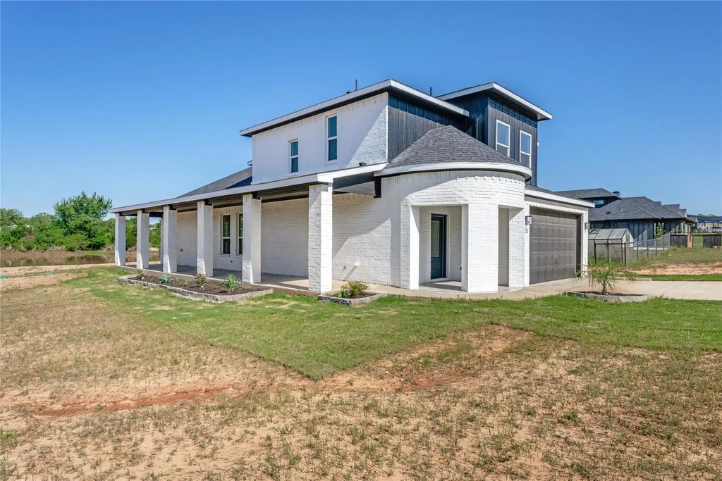 121 County Road 3471, Paradise