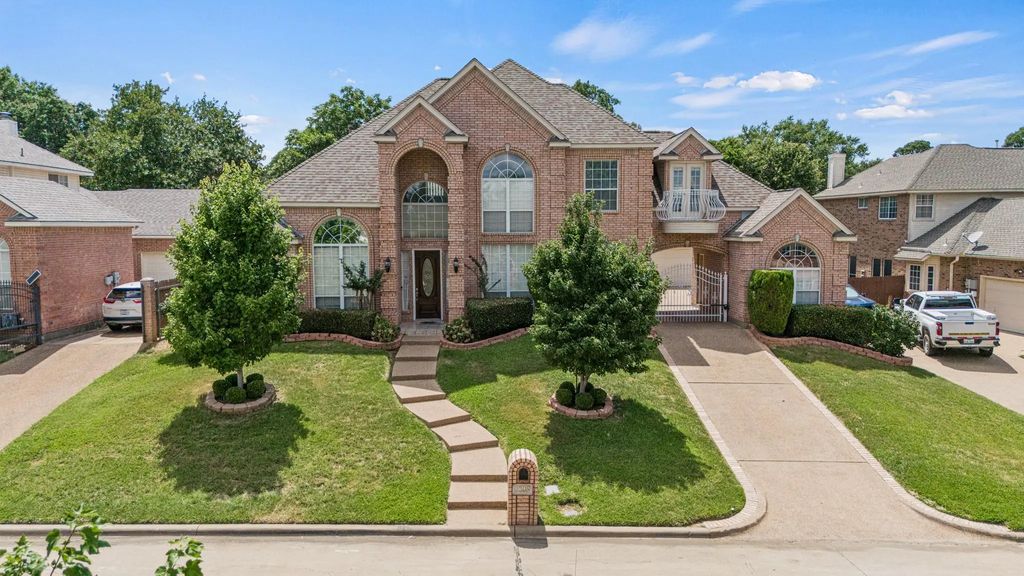 2308 Megan Way, Arlington