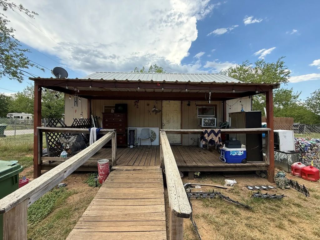1716 Sw 6th Avenue, Mineral Wells