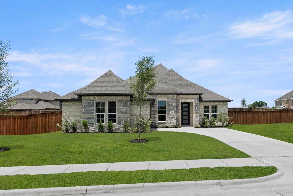 408 Heritage Hill Drive, Forney