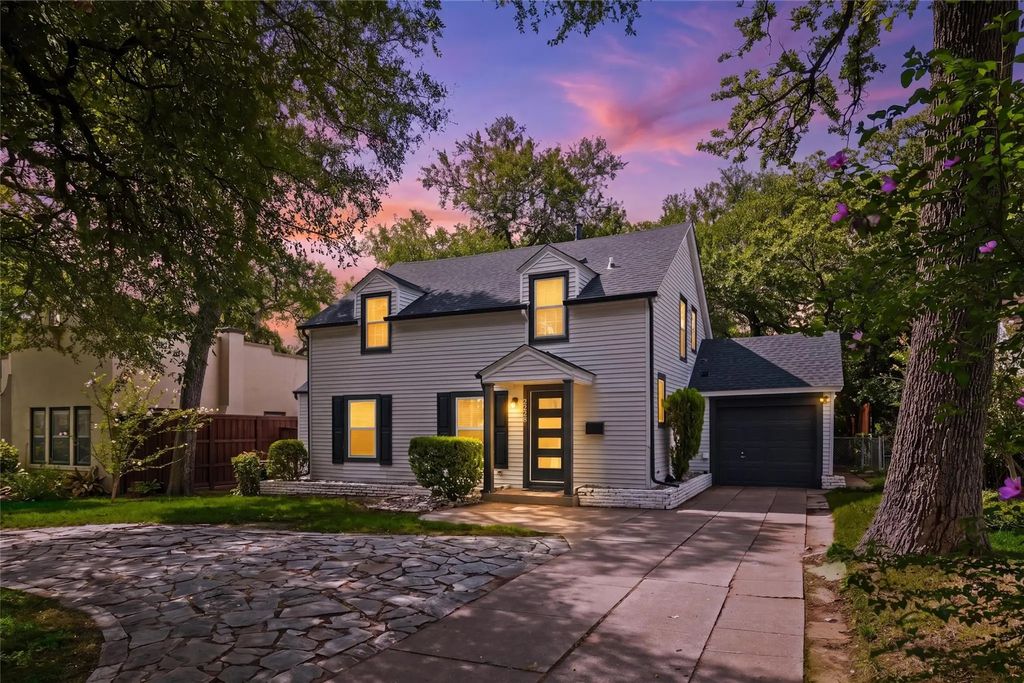 2228 Goldenrod Avenue, Fort Worth