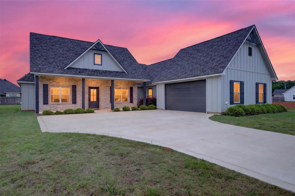 127 Sitka Loop, Haughton