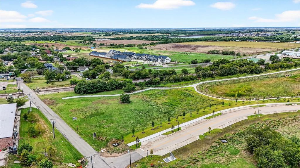 512 N Oklahoma Drive, Celina