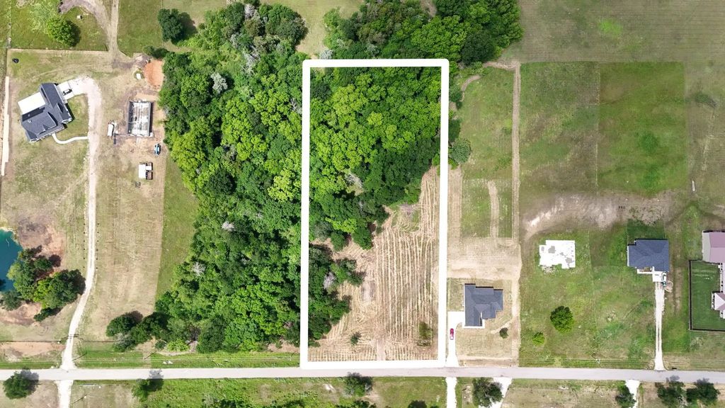 3164 County Road 1076, Celeste