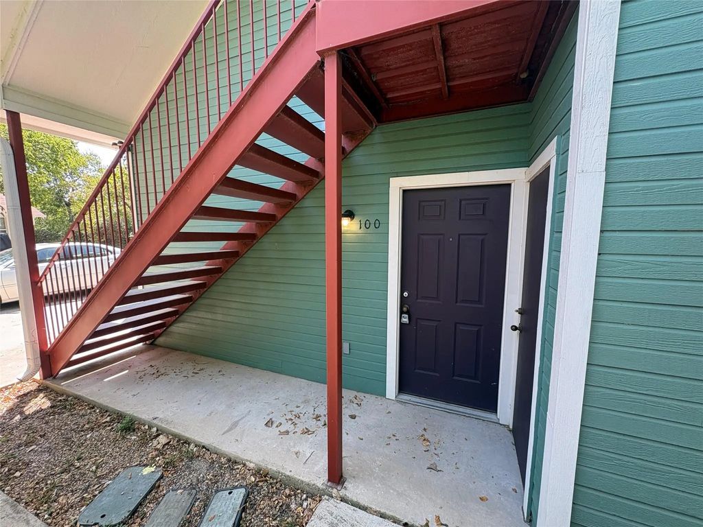 219 Bryan Street 100, Denton