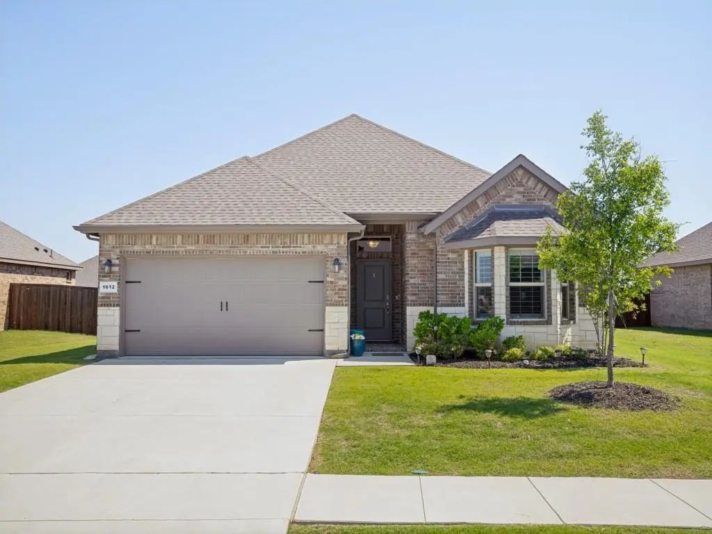 1612 Reed Drive, Krum