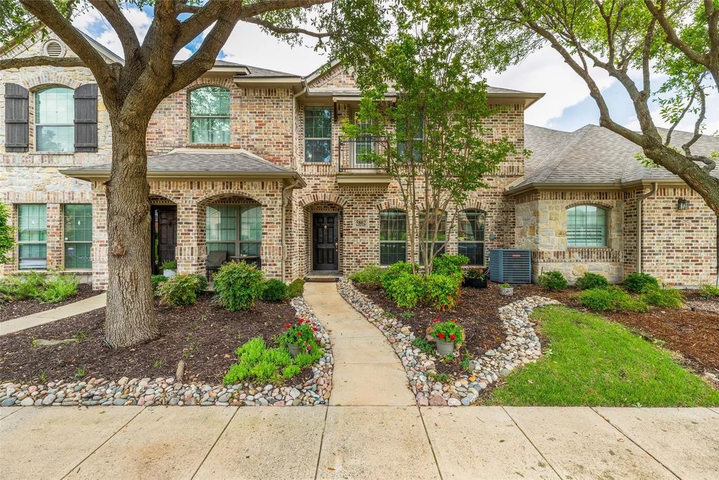 5802 Antique Rose Trail, Fairview
