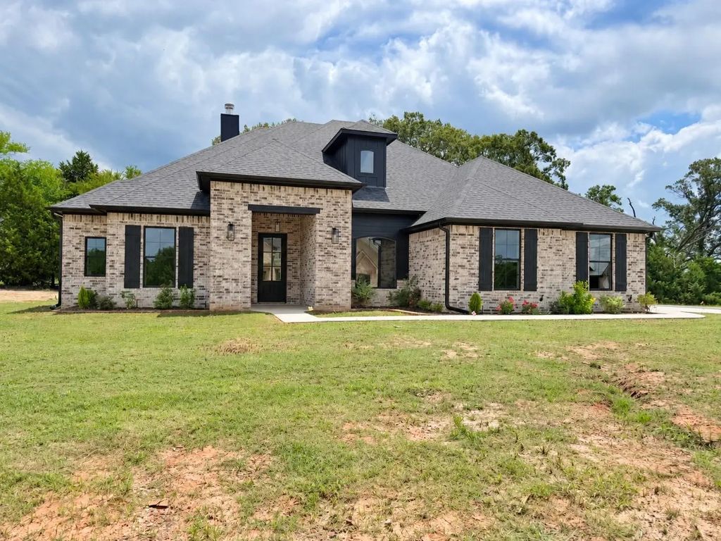13836 Cedar Hill Lane, Tyler