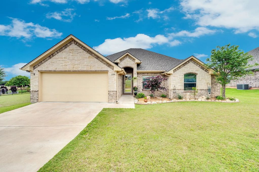 109 Creekside Drive, Glen Rose