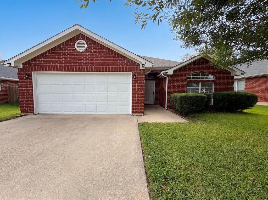 5432 Nuthatch Street, Dallas