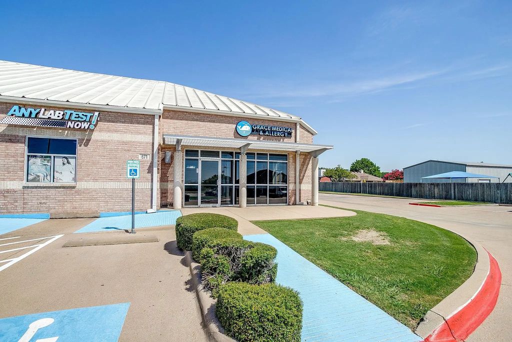 671 Ne Alsbury Boulevard, Burleson