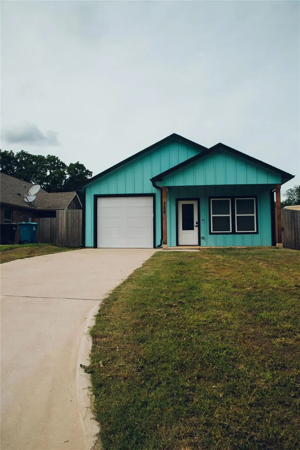 729 E Sears Street, Denison