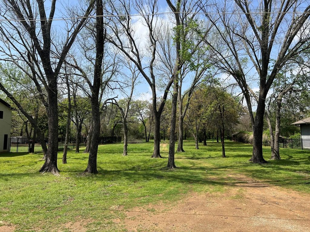 103 Wild Oak Lane, Hickory Creek