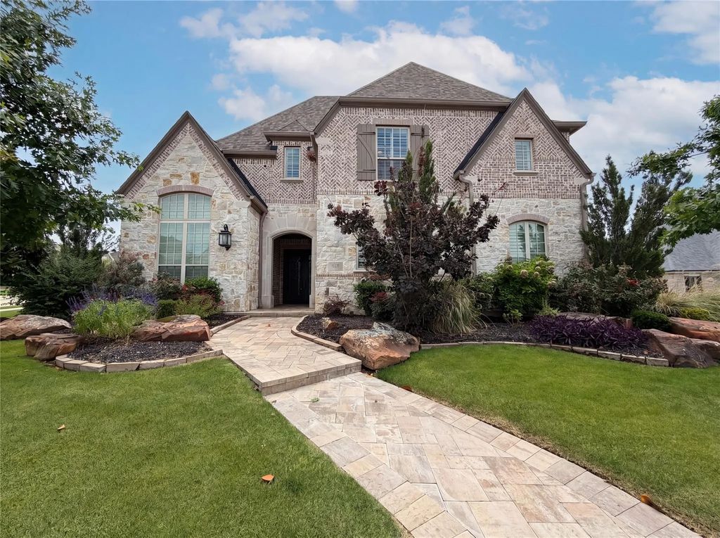 820 Hawk Wood Lane, Prosper