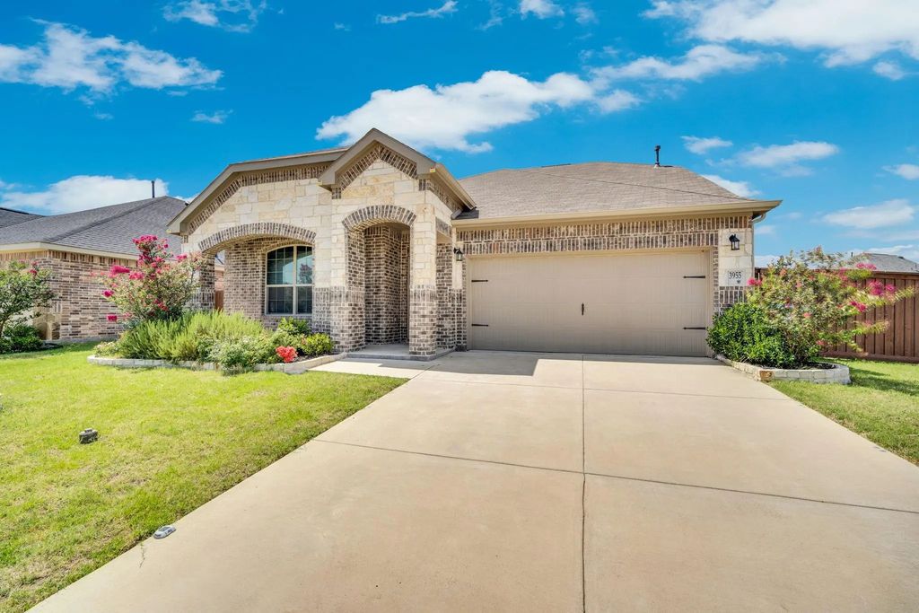 3955 Bellingham Lane, Forney