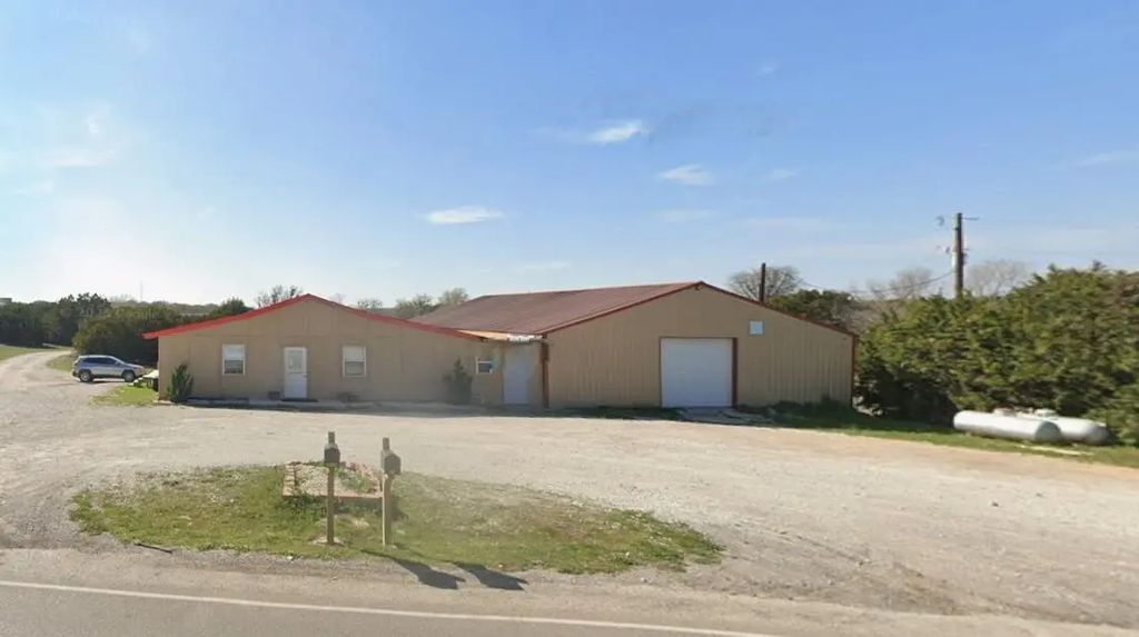 4820 Tin Top Road, Weatherford