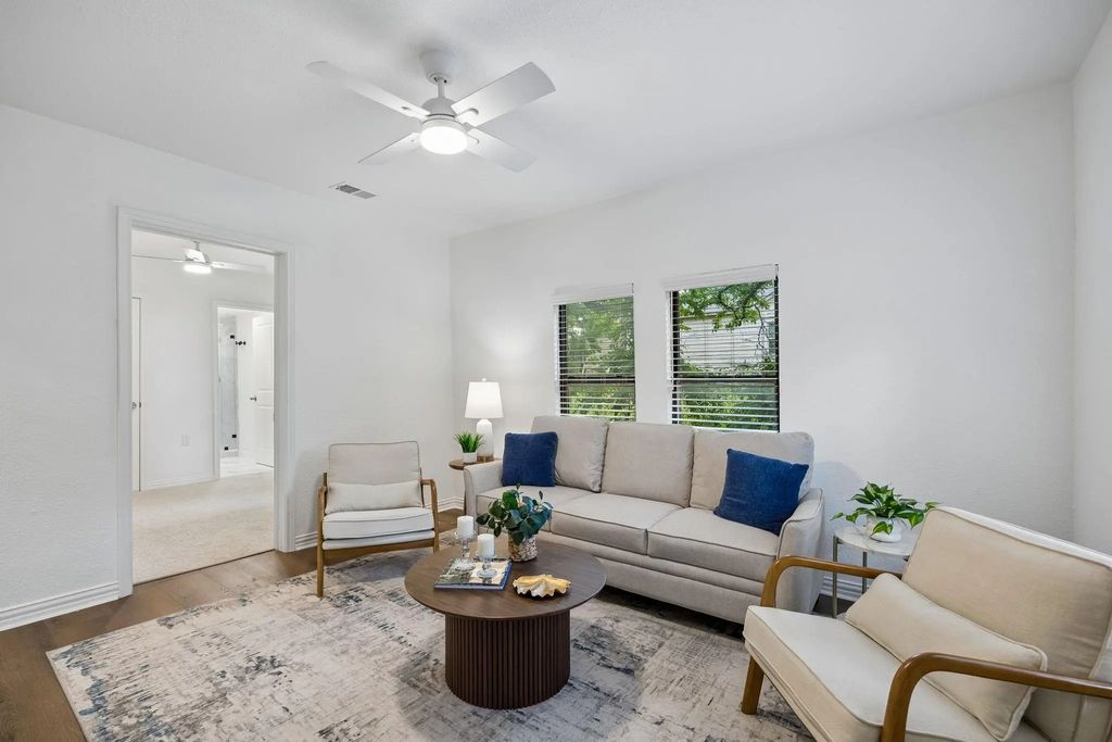 806 N Ruddell Street, Denton