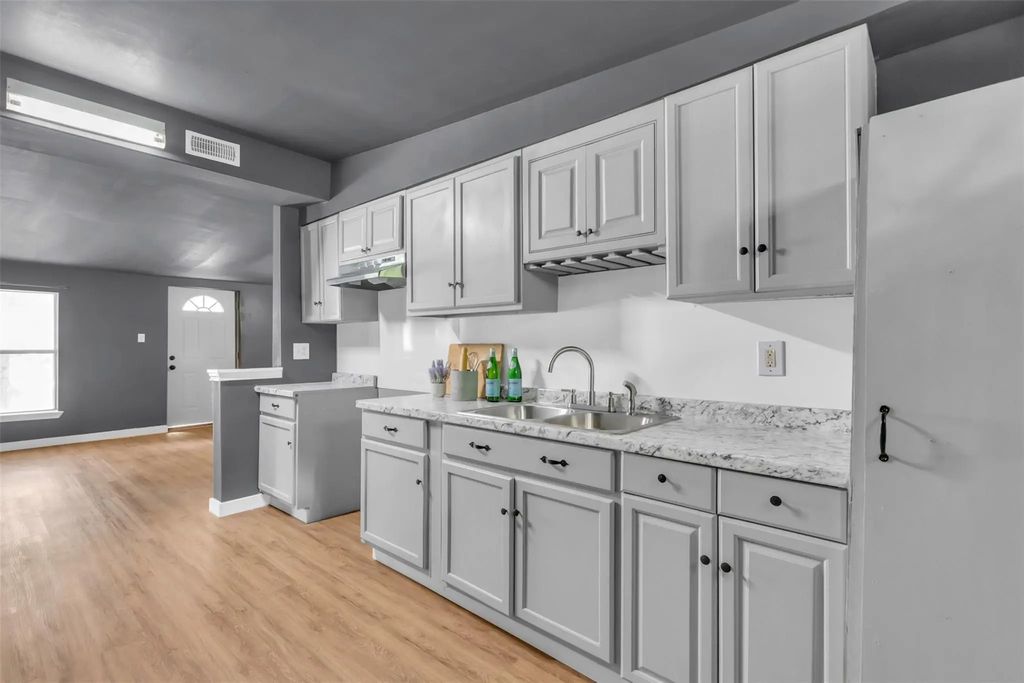 918 Garden Drive, Garland