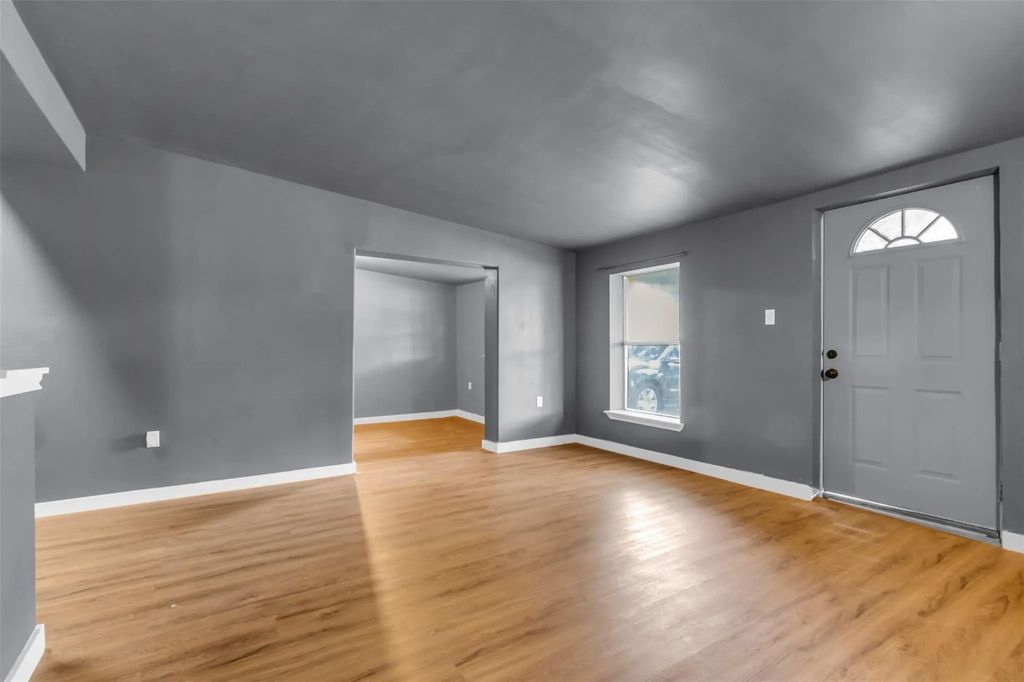 918 Garden Drive, Garland