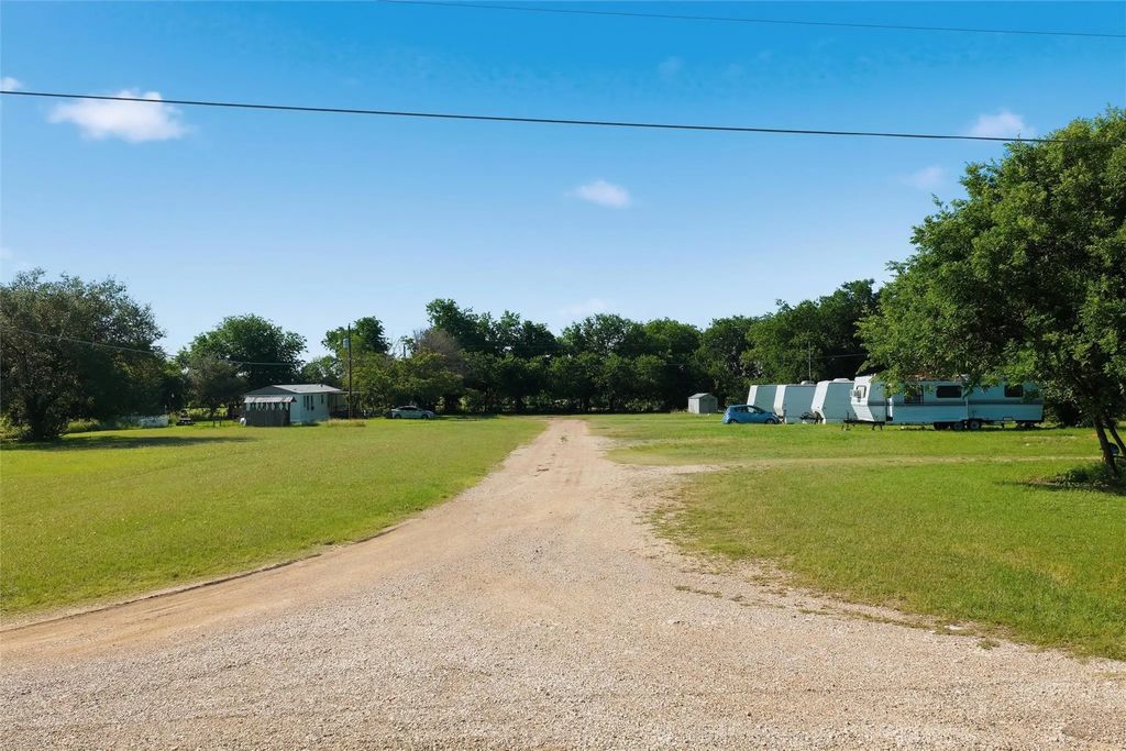 154 Franks Villa, Bruceville