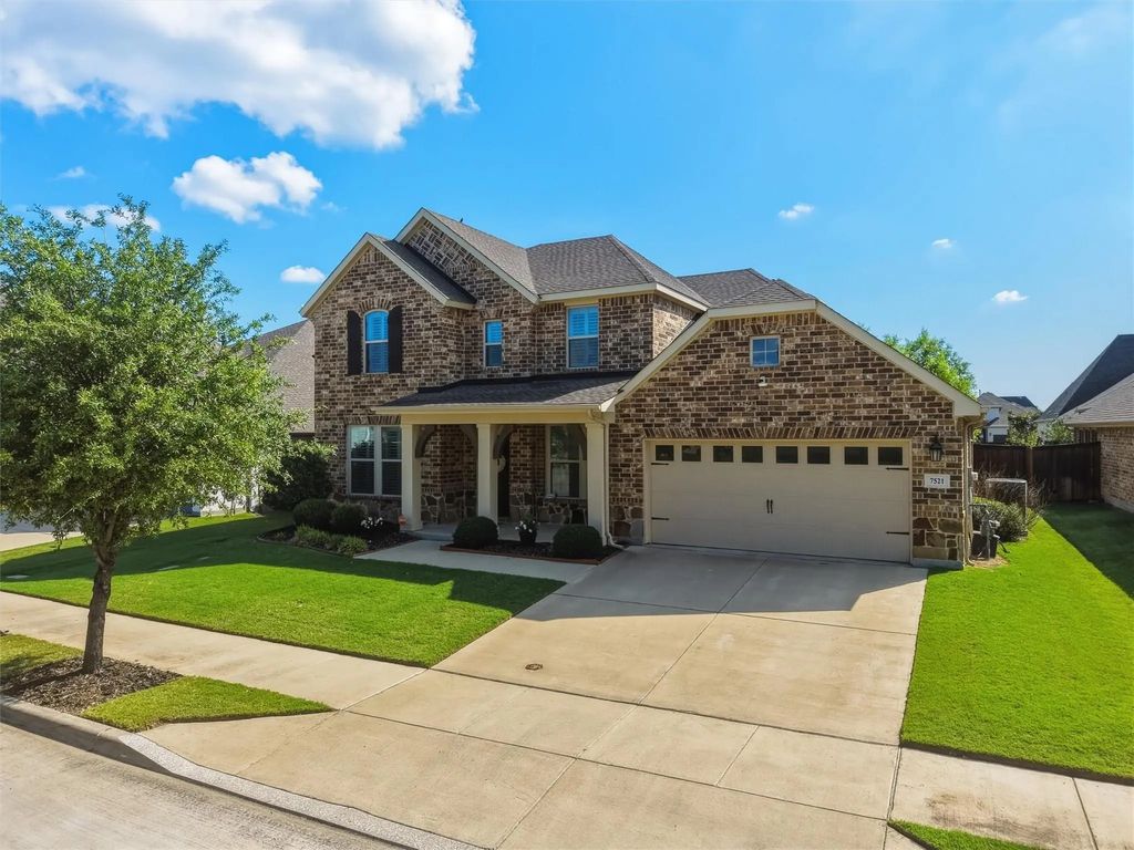 7521 Pondview Lane, Fort Worth