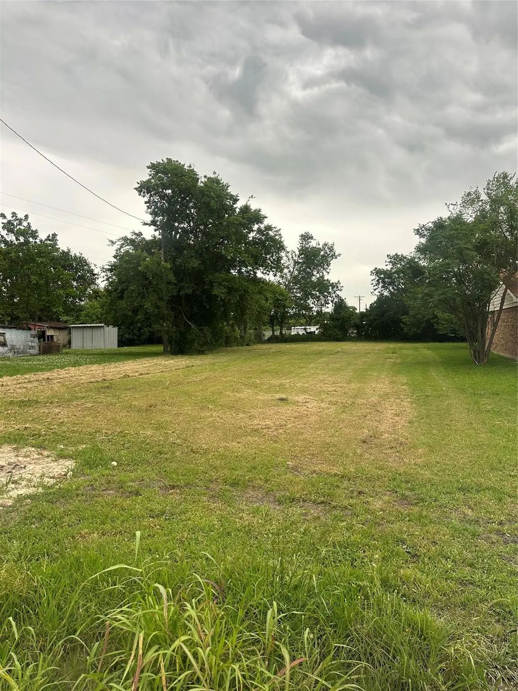 316 E Davis Street, Howe