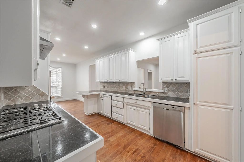 816 S Havenwood Lane, Fort Worth