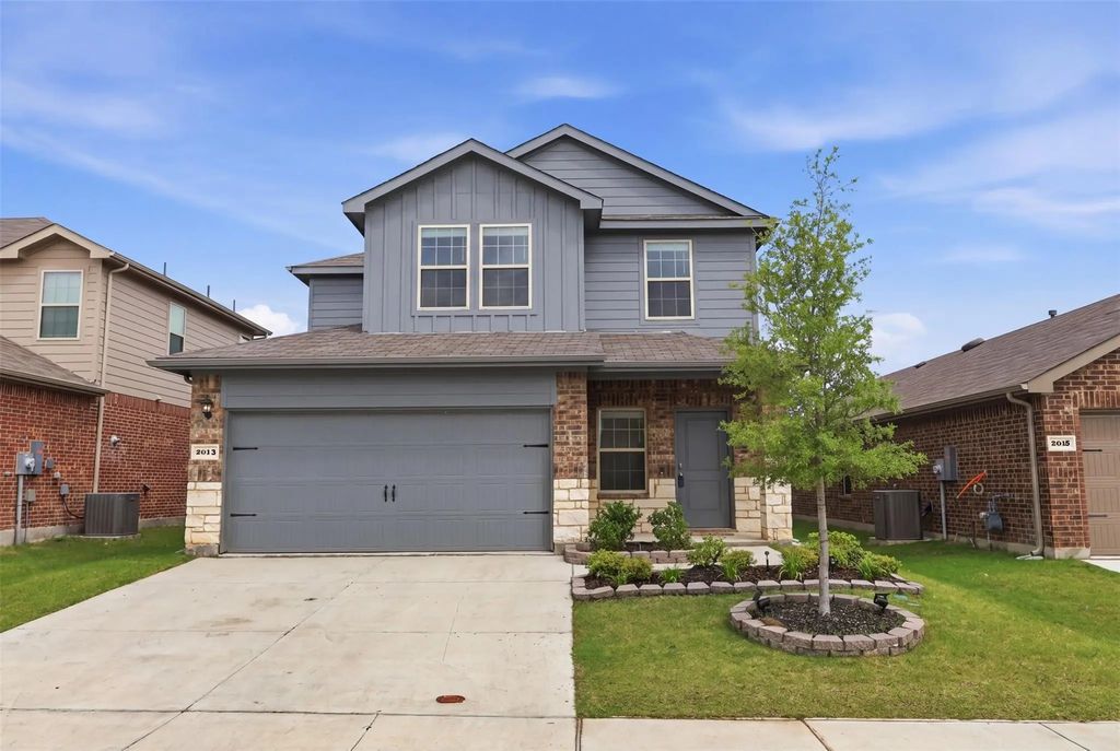 2013 Crested Jay Drive, Crandall