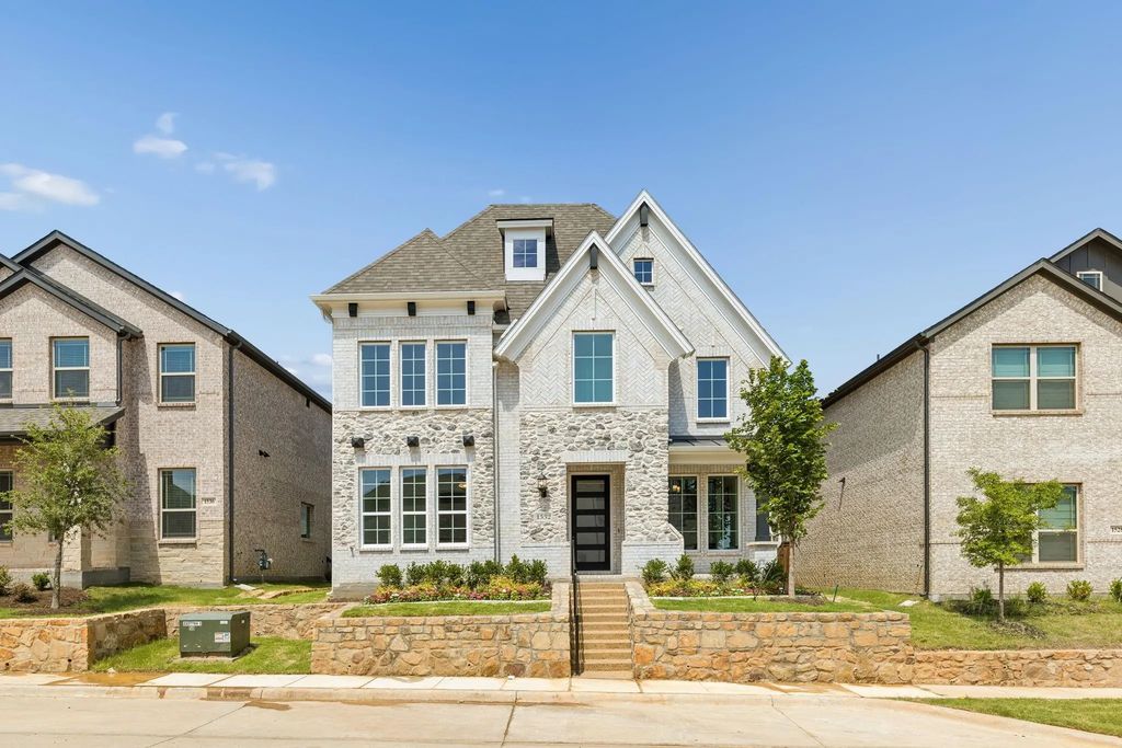 1532 Euclid Alley, Corinth