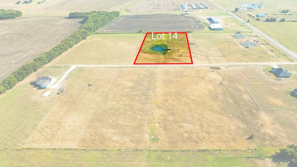 108 Private Rd 14025, Blossom