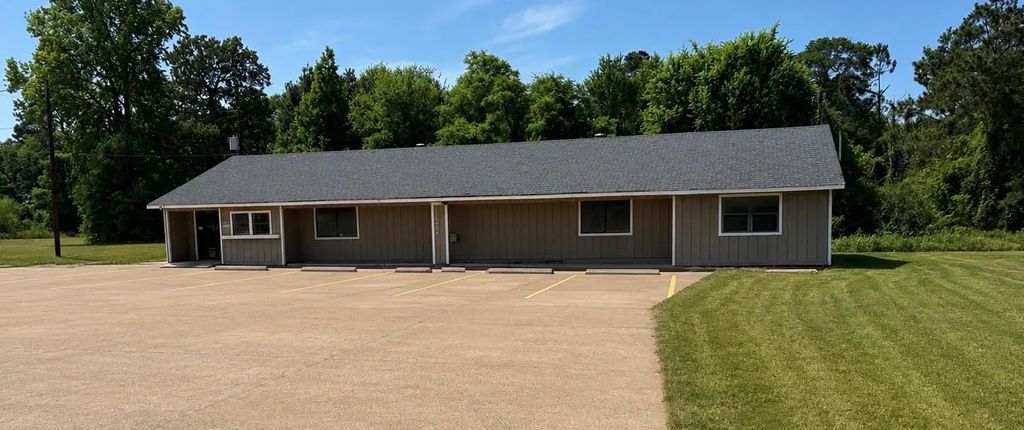 13402 Highway 5, Logansport