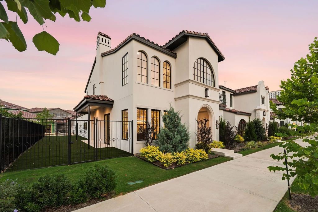 2951 Sunset Boulevard, Flower Mound