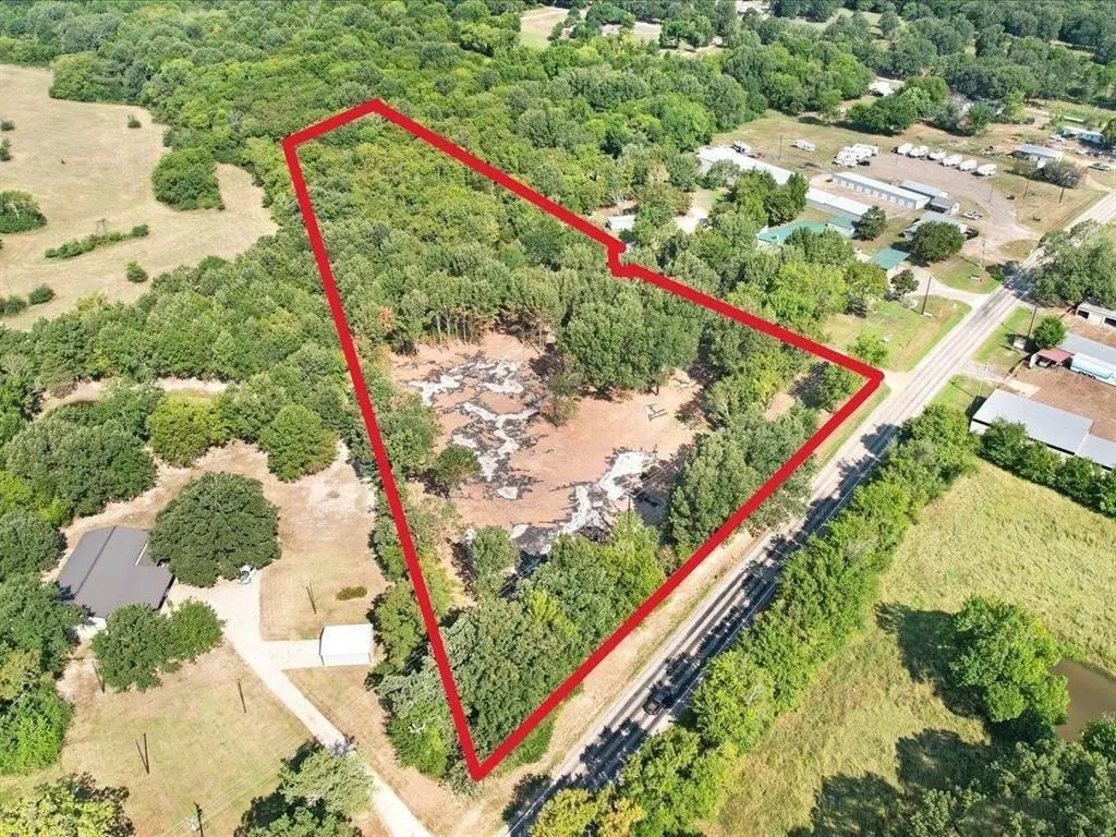 2550 Farm Market 21, Pittsburg