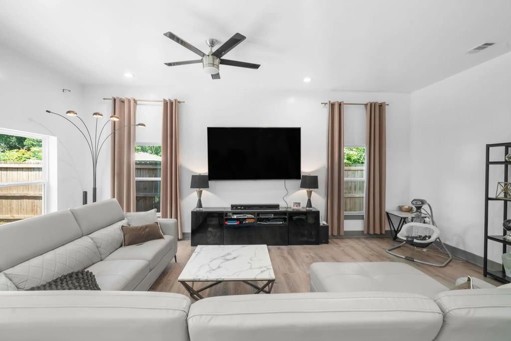 3904 Atlanta Street, Dallas