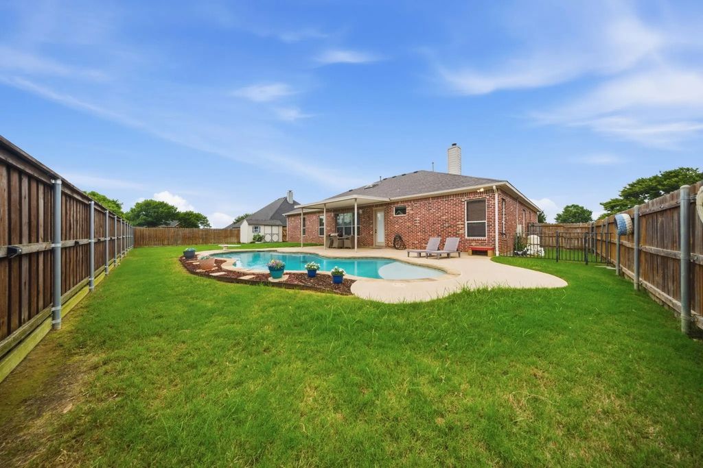 603 Cedar Drive, Pilot Point