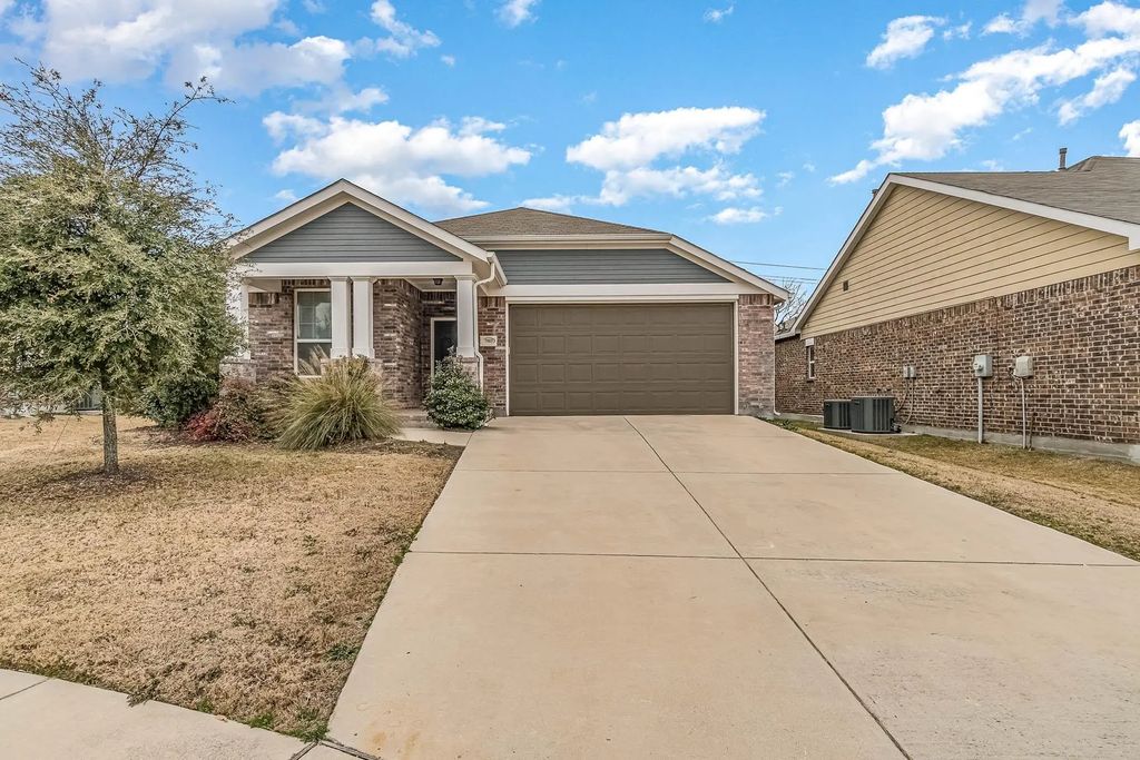 7905 Wildwest Drive, Fort Worth