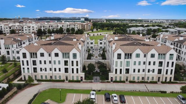 5270 Town And Country Boulevard 111, Frisco