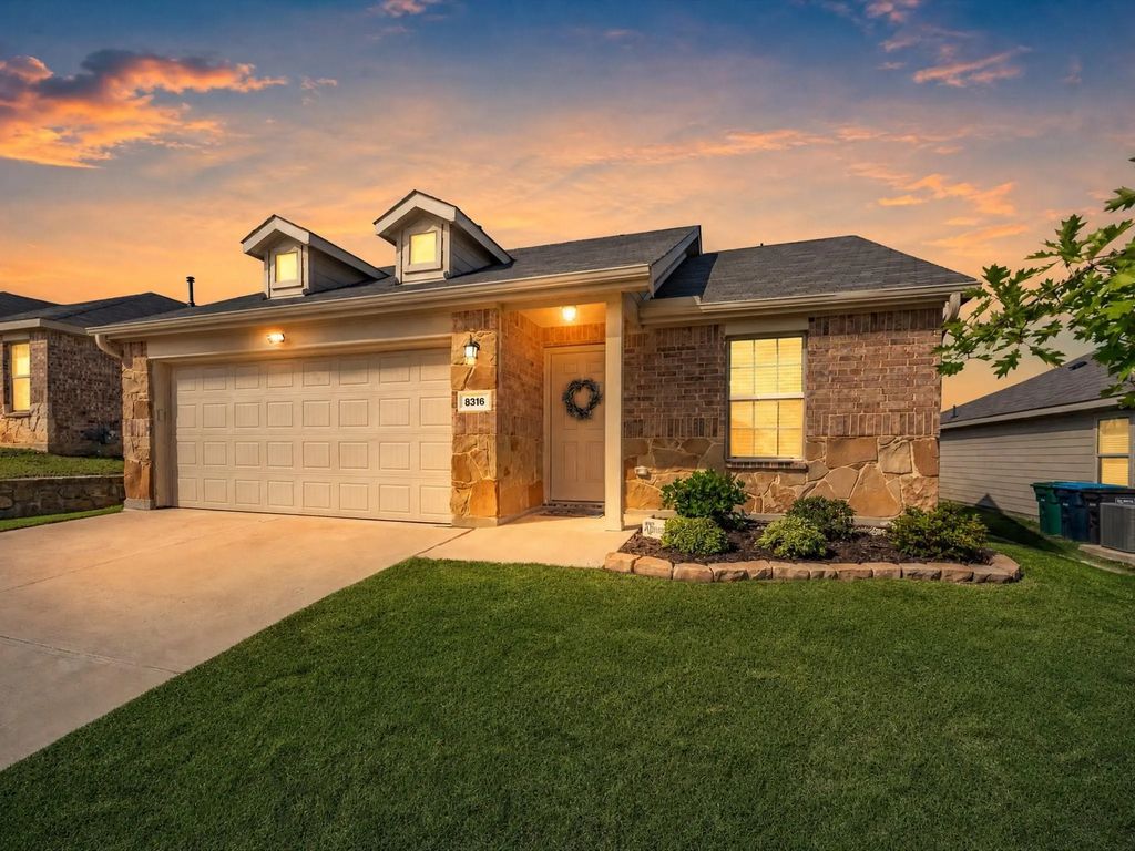 8316 Bell Ridge Lane, Fort Worth
