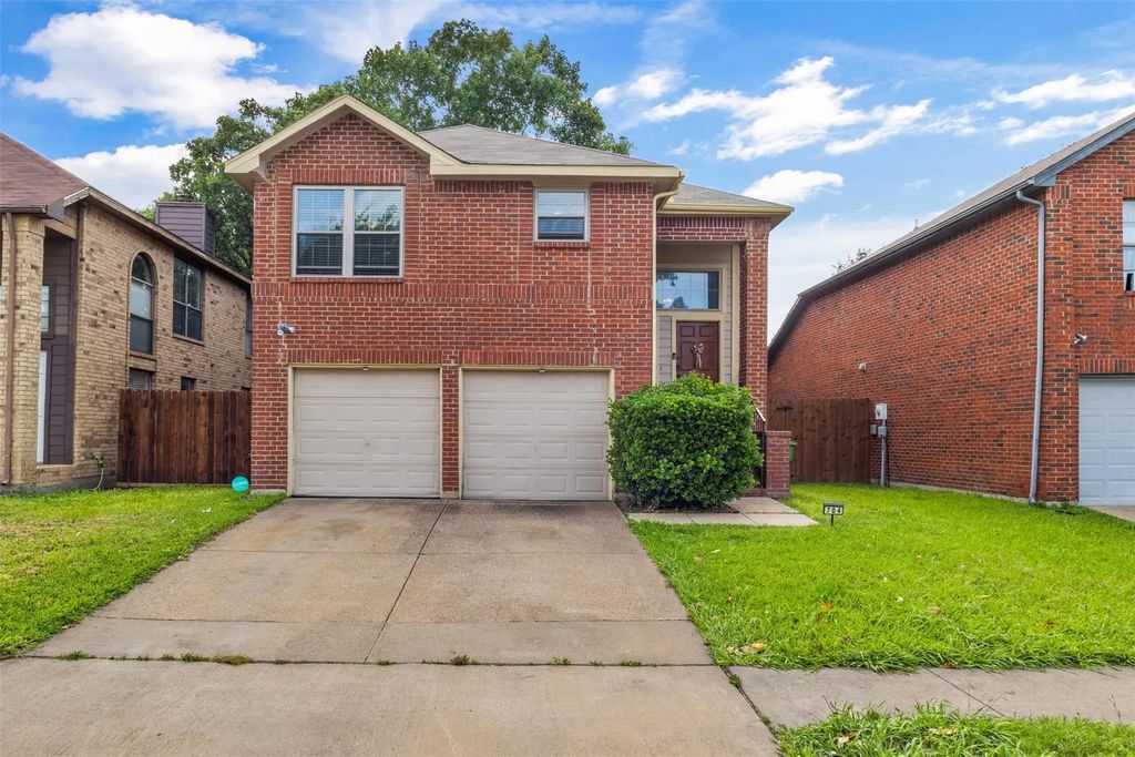 704 Meadowcreek Court, Garland