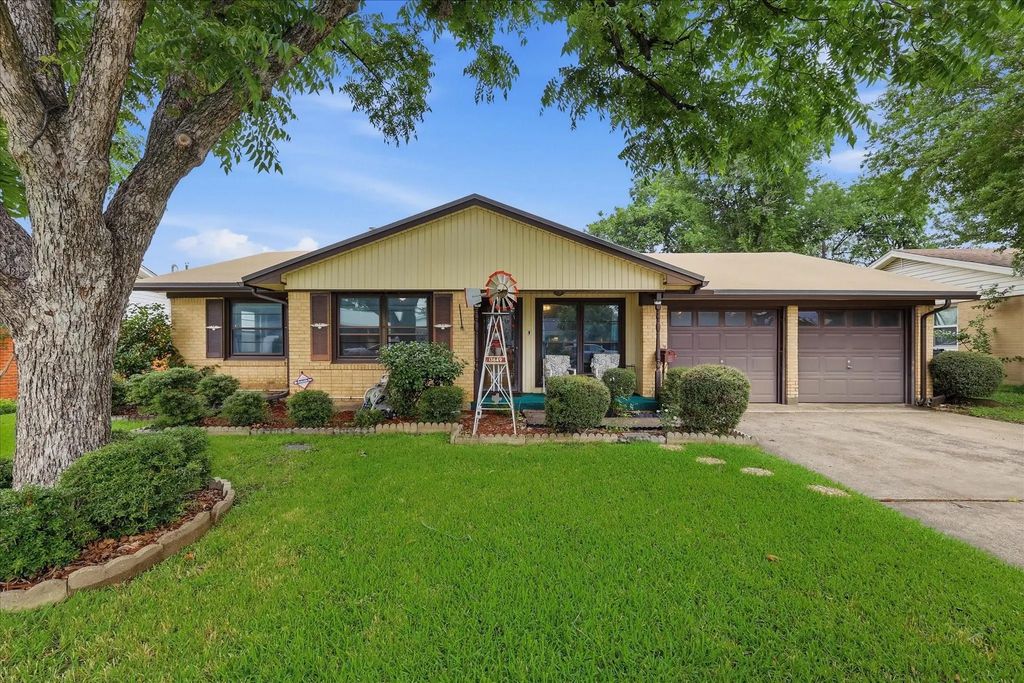 13649 Birchlawn Drive, Farmers Branch