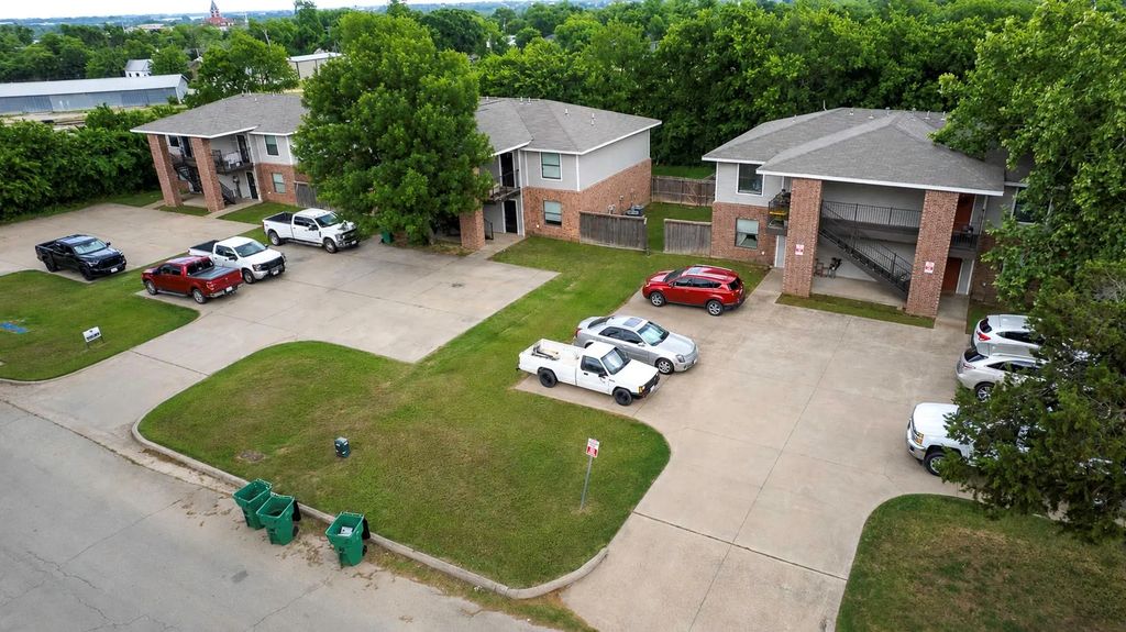 892 W Vanderbilt, Stephenville