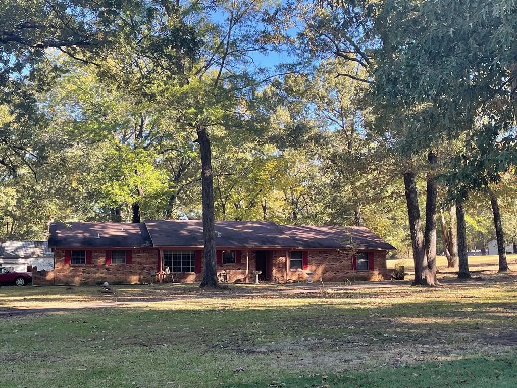 1203 Cr 1127, Daingerfield