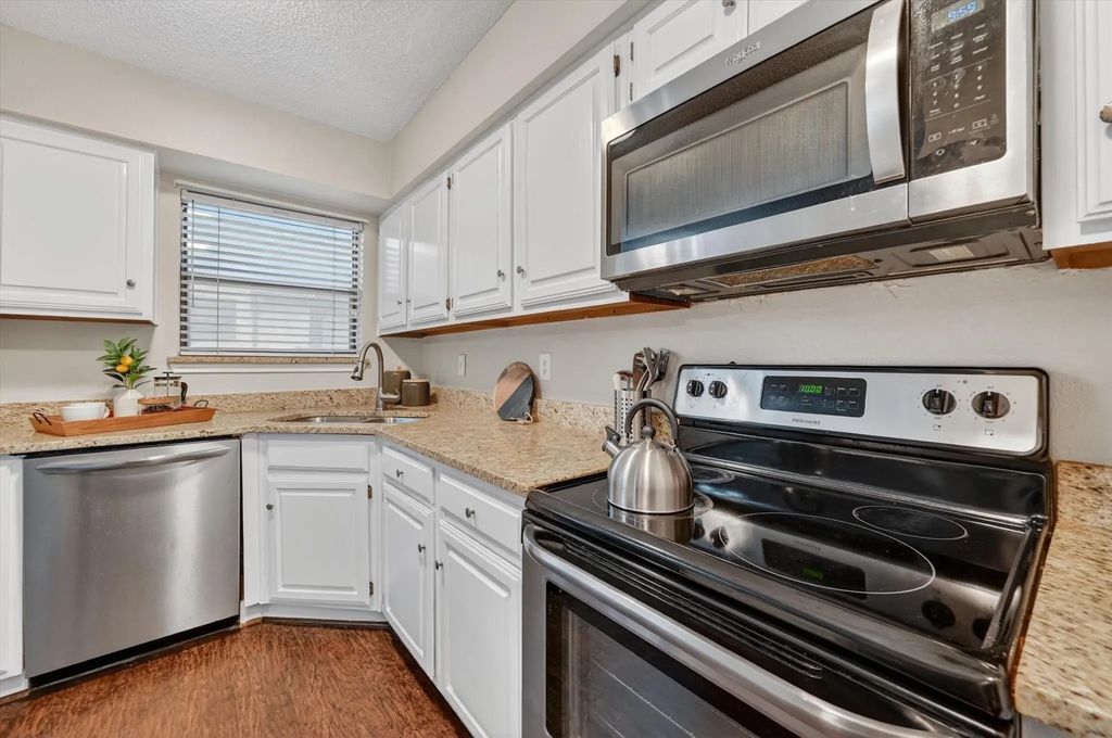 1200 Harwell Drive 1924, Arlington