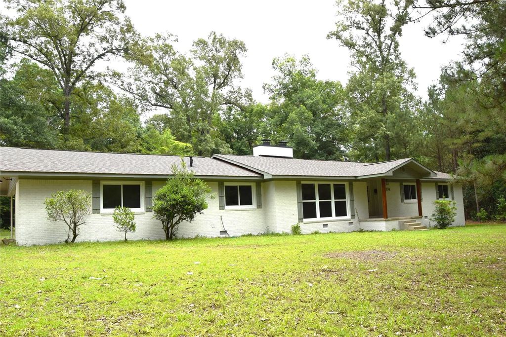159 Chrislo Drive, Minden