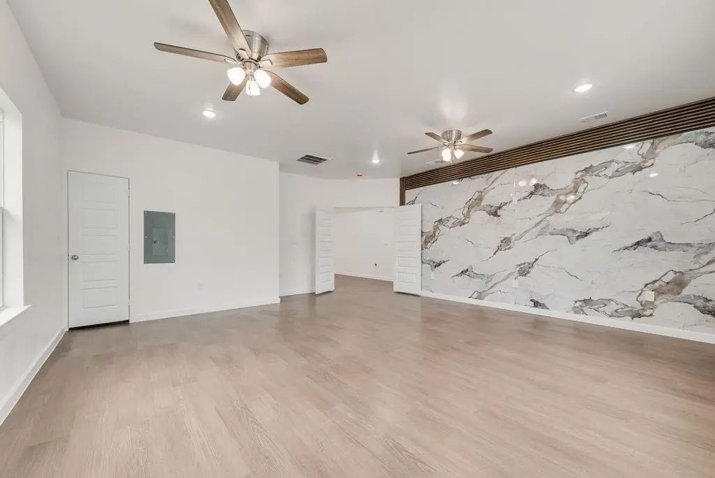 2706 Lenway Street, Dallas