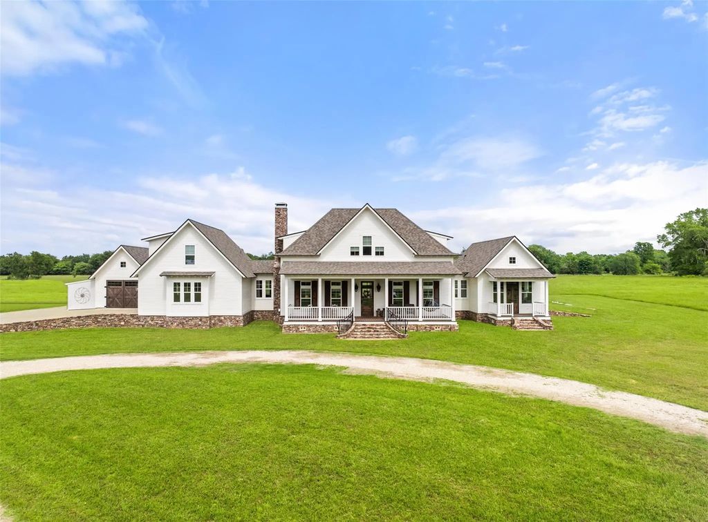 20108 County Road 452, Mineola