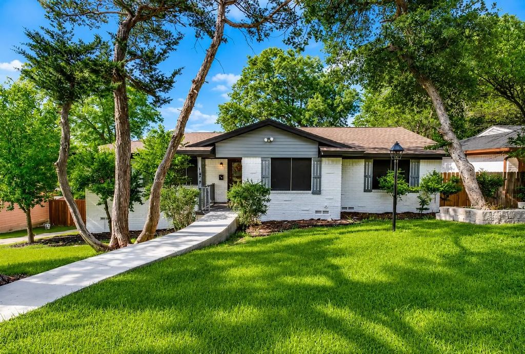 1409 Autumn Leaves Trail, Dallas