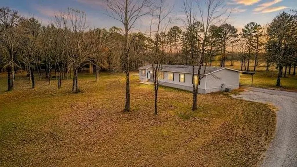 8281 Shirley Francis Road, Shreveport