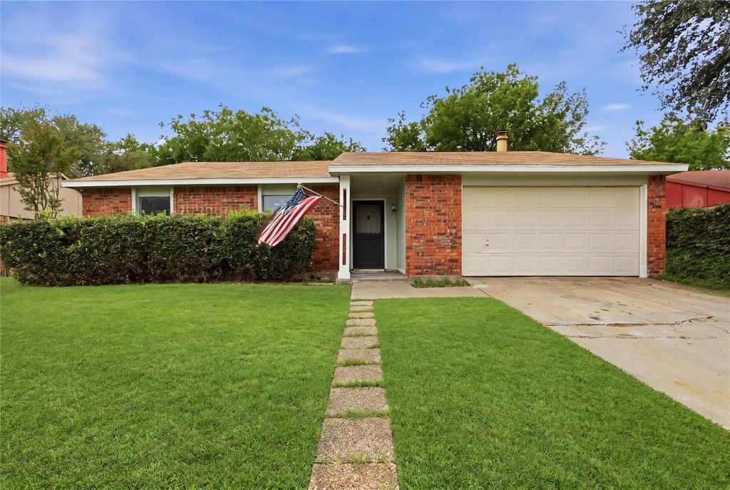 5733 Maiden Lane, Fort Worth