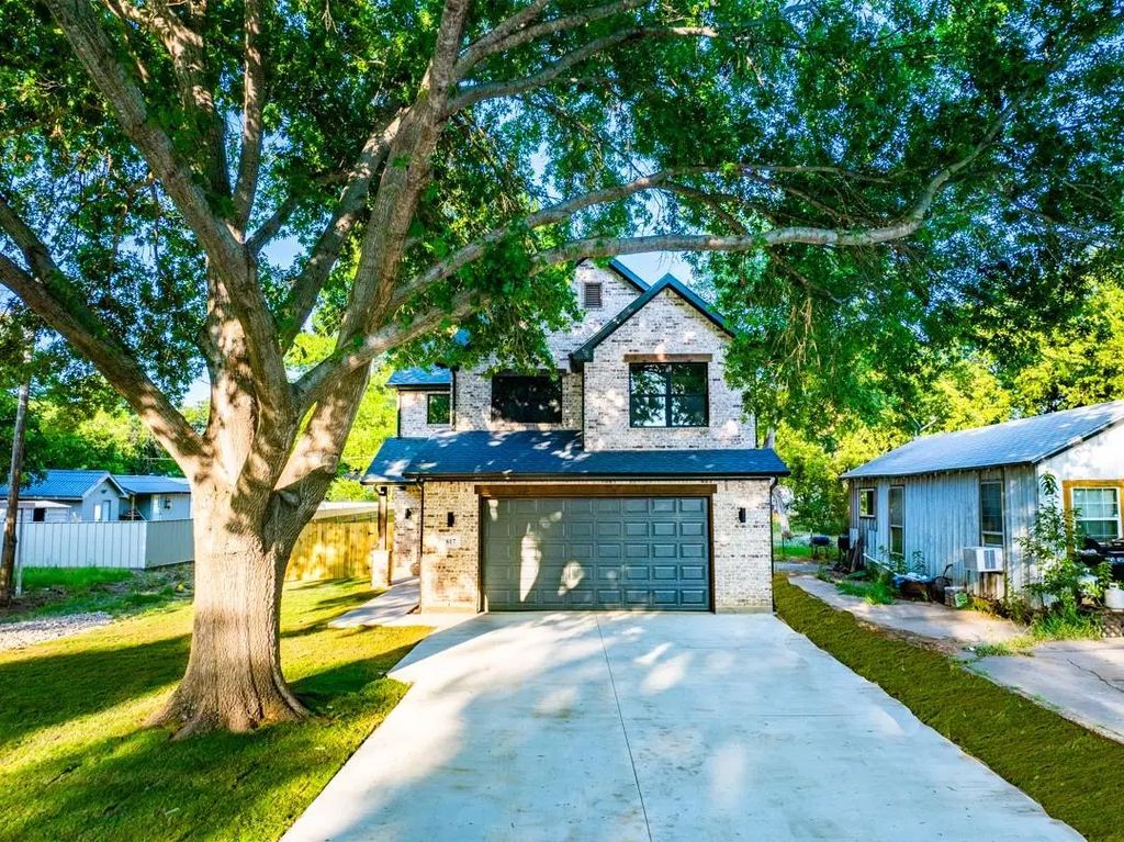 817 Plum Street, Graham